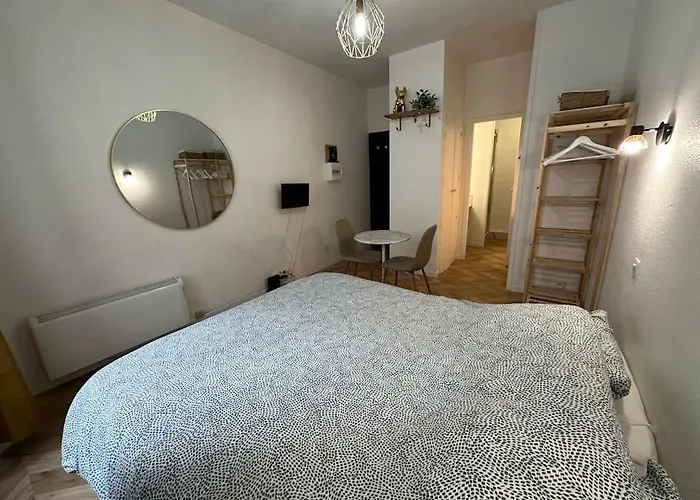 Cure Thermale - Proche Parking Apartment